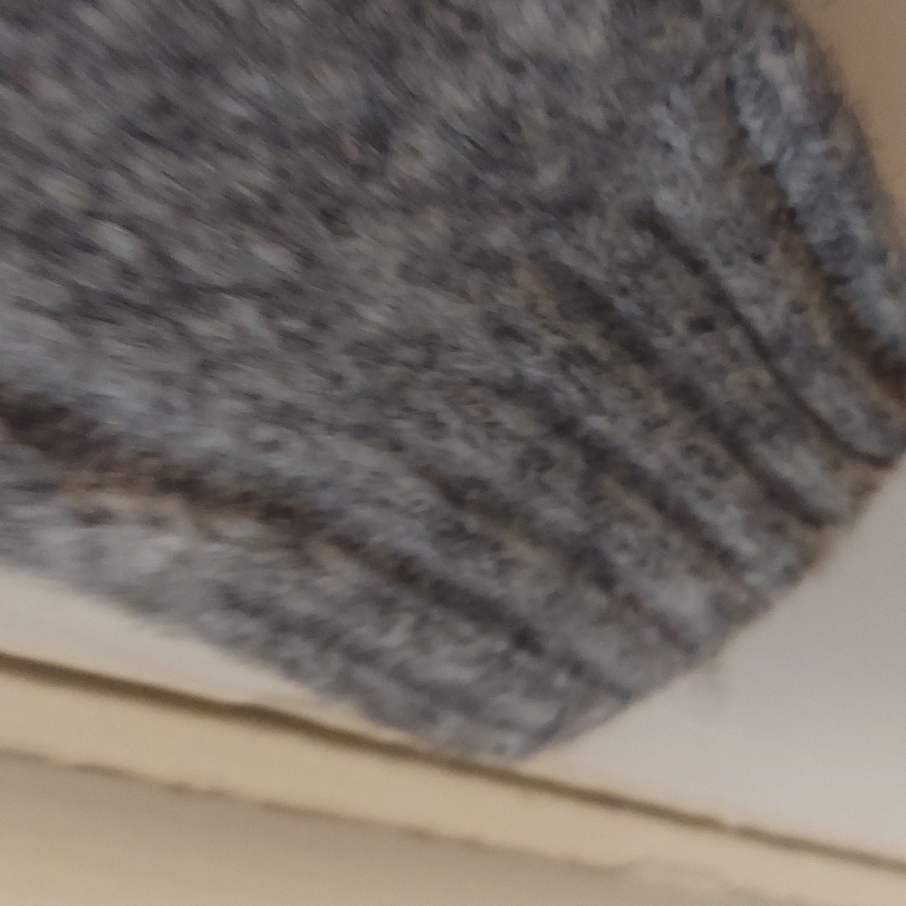 Sweater - Picture 4 of 6